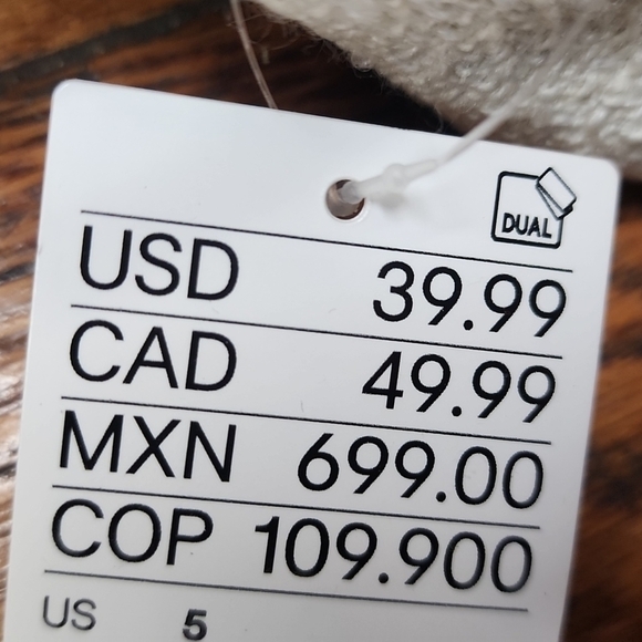 H&M shoes white and black stylish - Picture 5 of 5